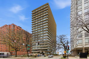 5801 N Sheridan Rd 7B - Brady Miller_041426_001