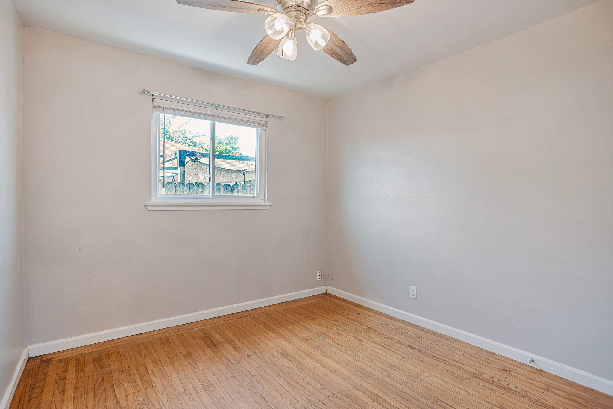 014_5801 San Vincente Way
