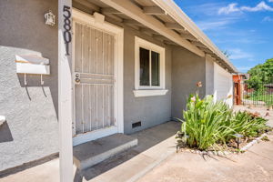 004_5801 San Vincente Way