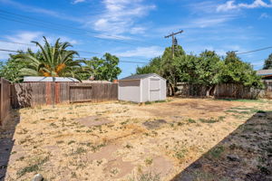 031_5801 San Vincente Way