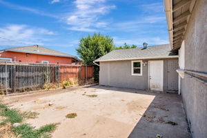 033_5801 San Vincente Way