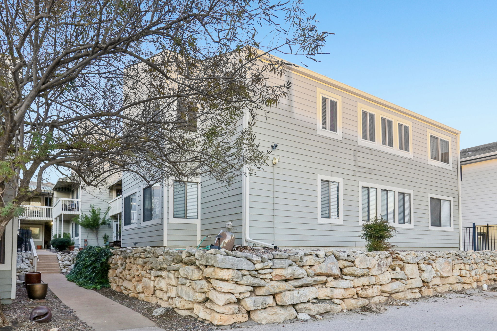 5801 Thunderbird St #11, Lago Vista, TX 78645, USA Photo 2