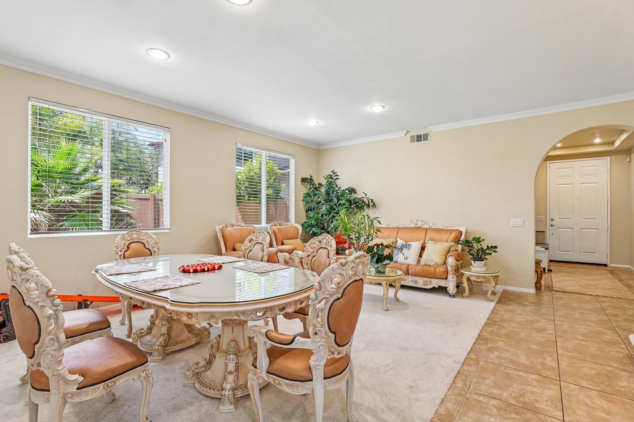 E Treehouse Ln-S1806-004.jpg