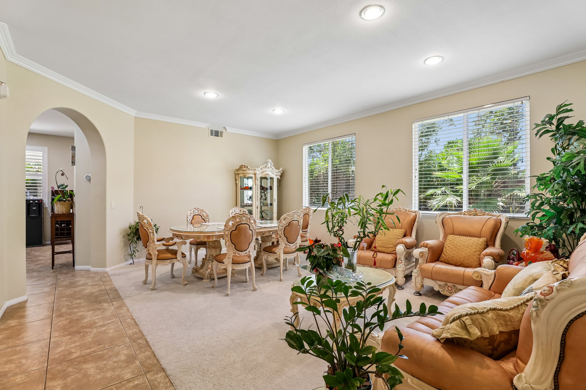 E Treehouse Ln-S1806-005.jpg