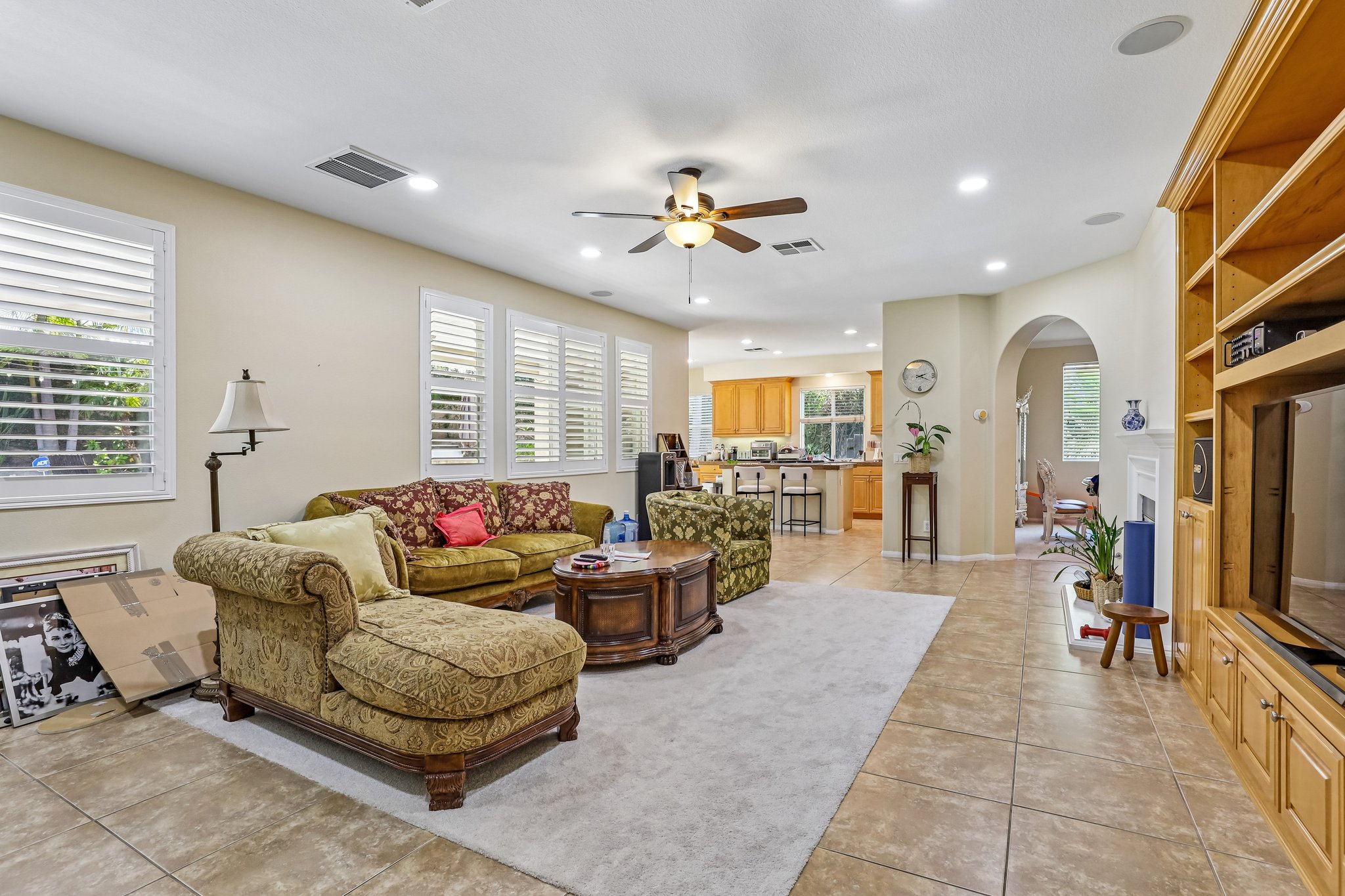 E Treehouse Ln-S1806-007.jpg