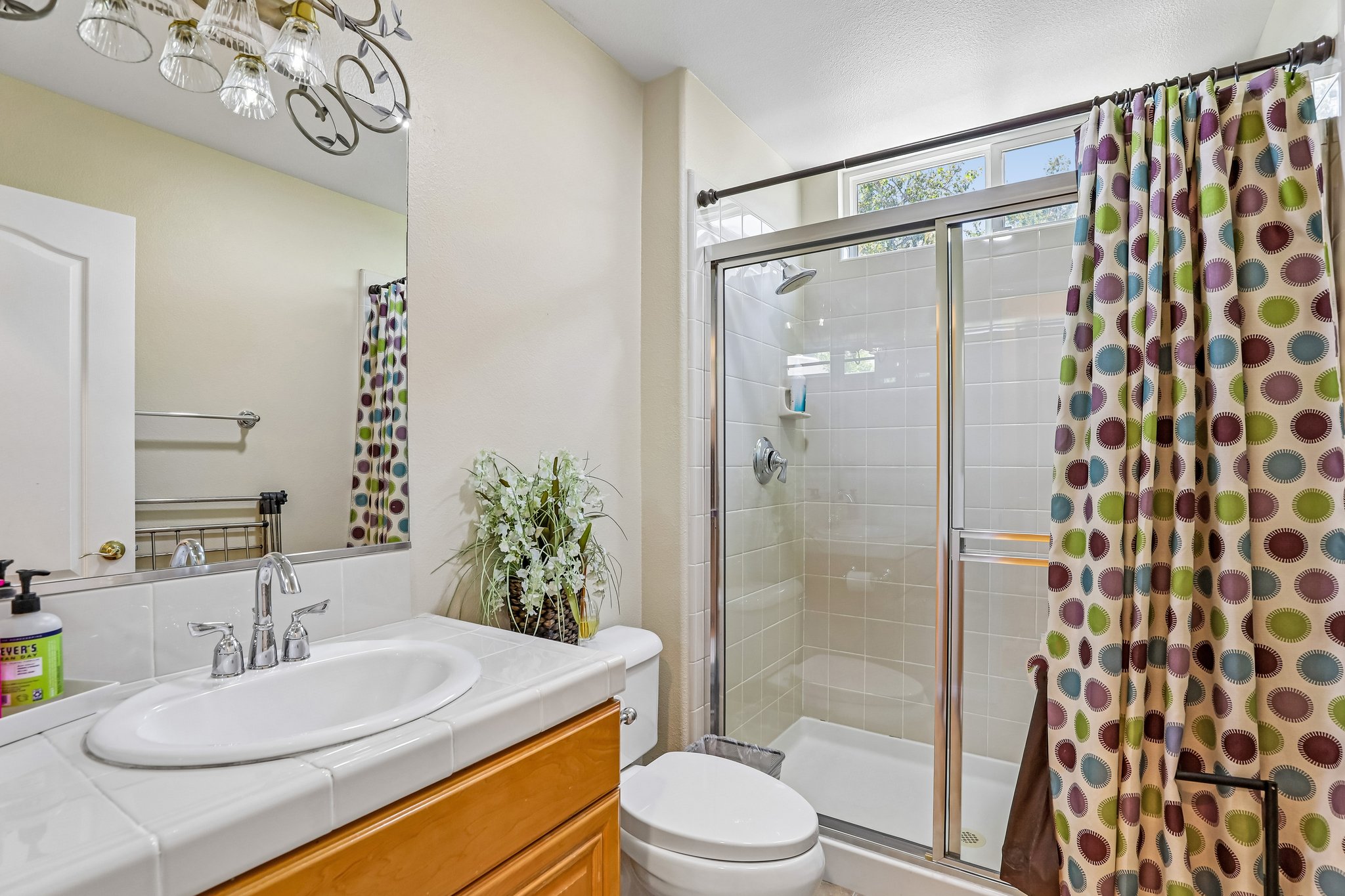 E Treehouse Ln-S1806-016.jpg