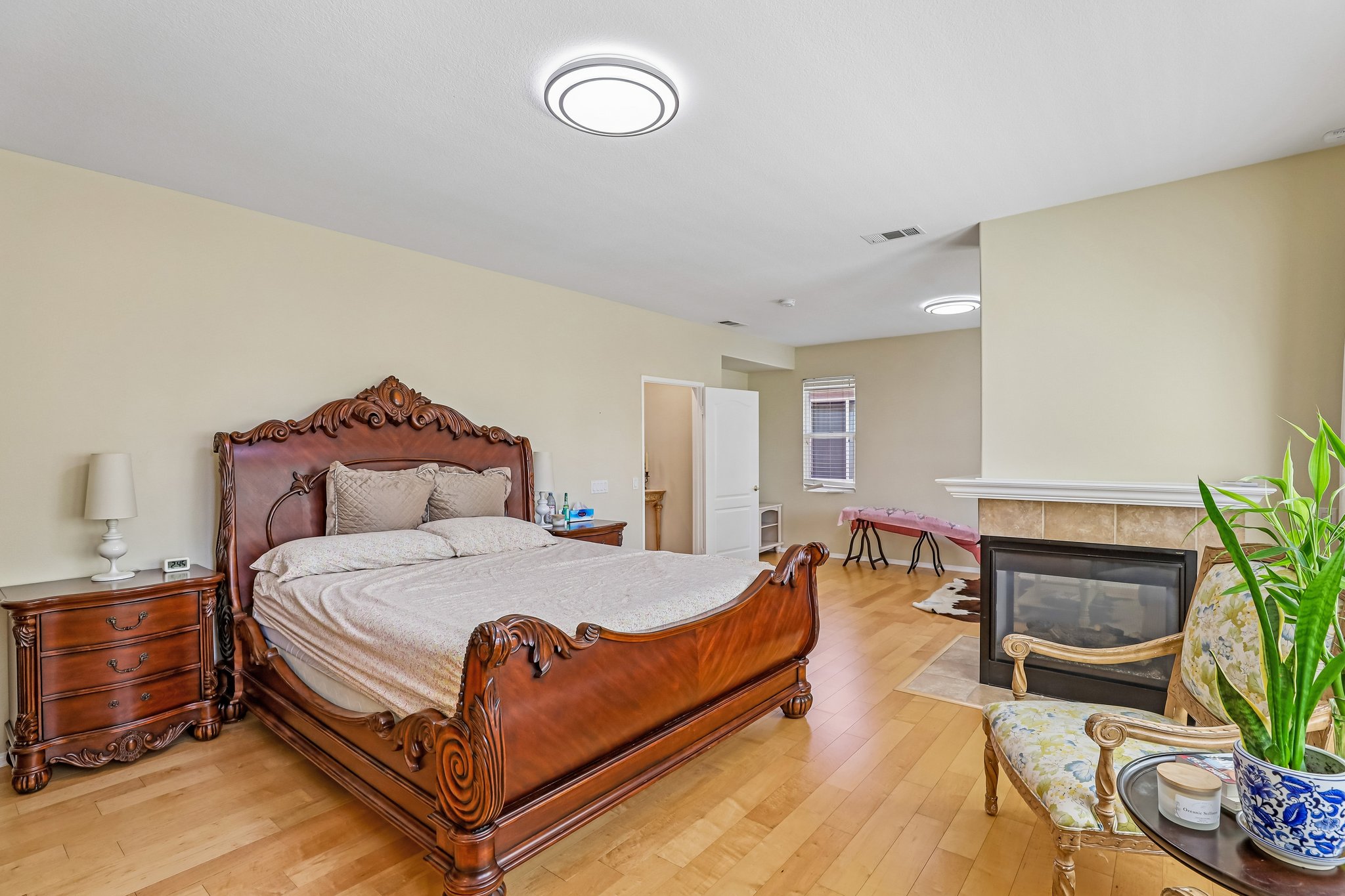E Treehouse Ln-S1806-024.jpg