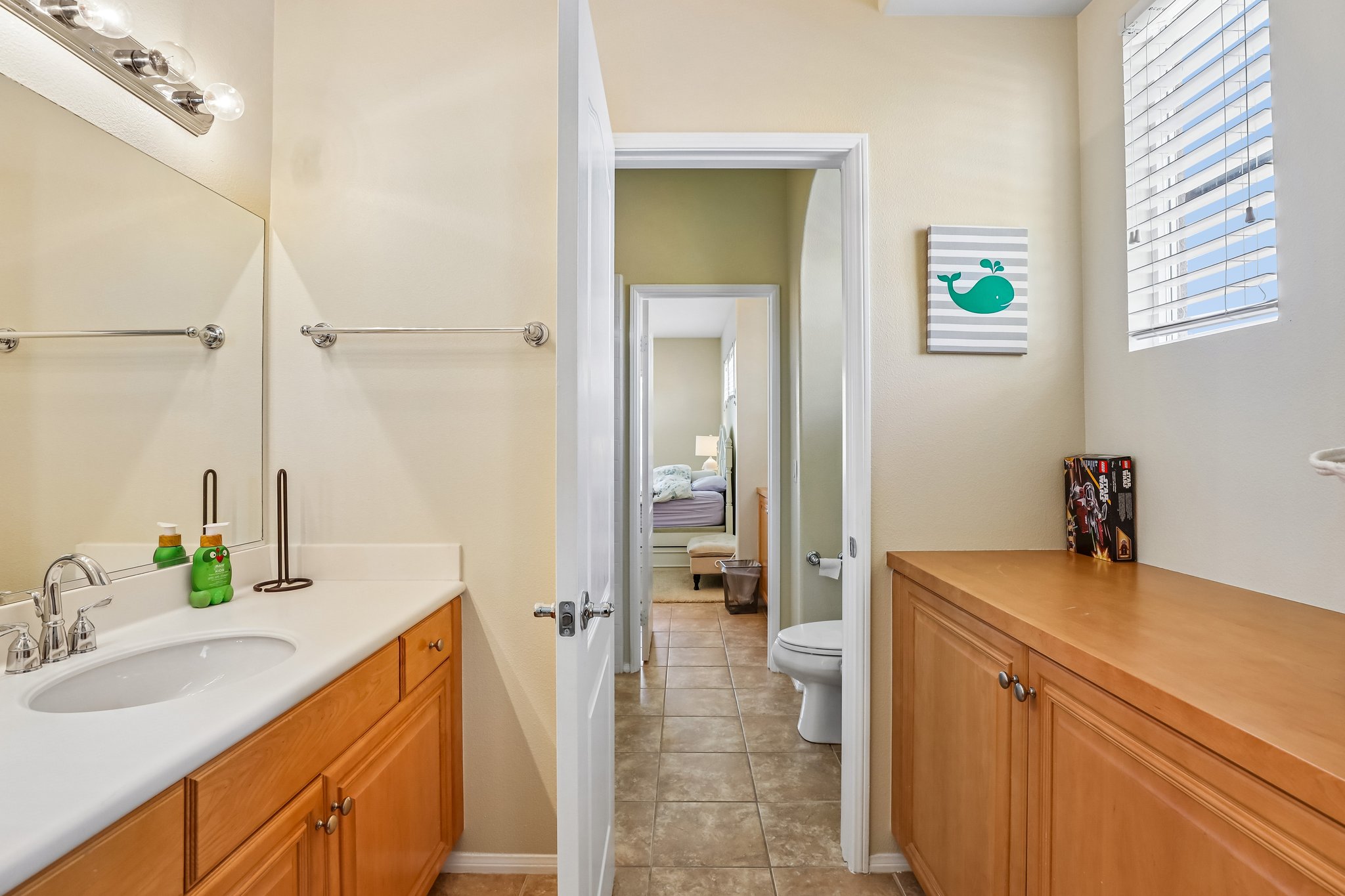 E Treehouse Ln-S1806-034.jpg