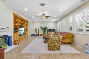 E Treehouse Ln-S1806-008.jpg