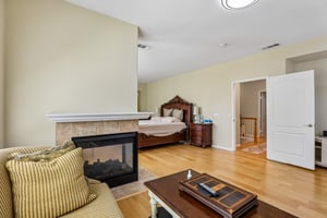 E Treehouse Ln-S1806-022.jpg