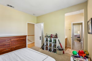 E Treehouse Ln-S1806-033.jpg