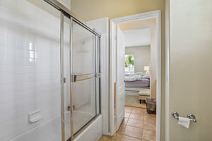 E Treehouse Ln-S1806-035.jpg