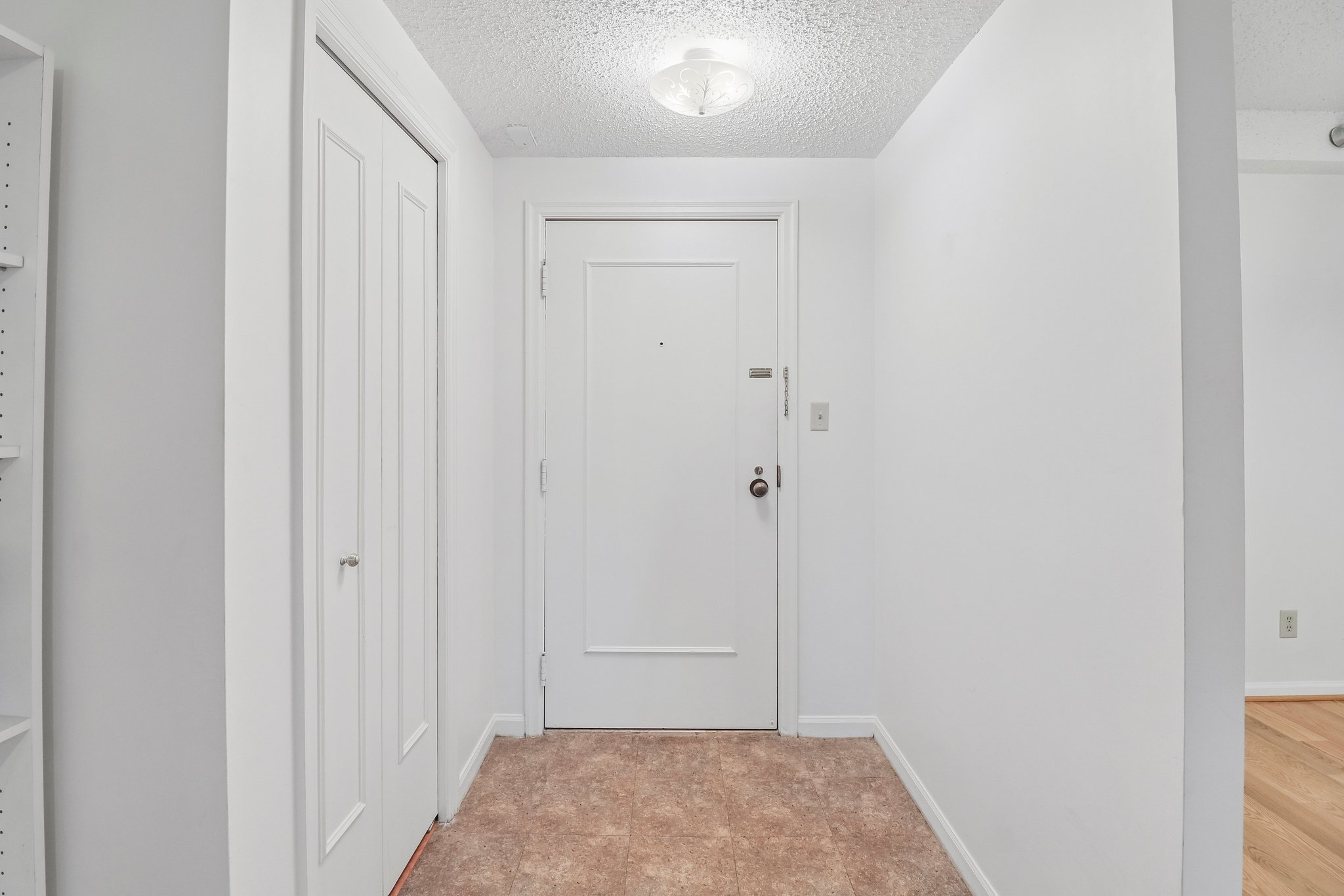 Nicholson Ln 201-S1609-004.jpg