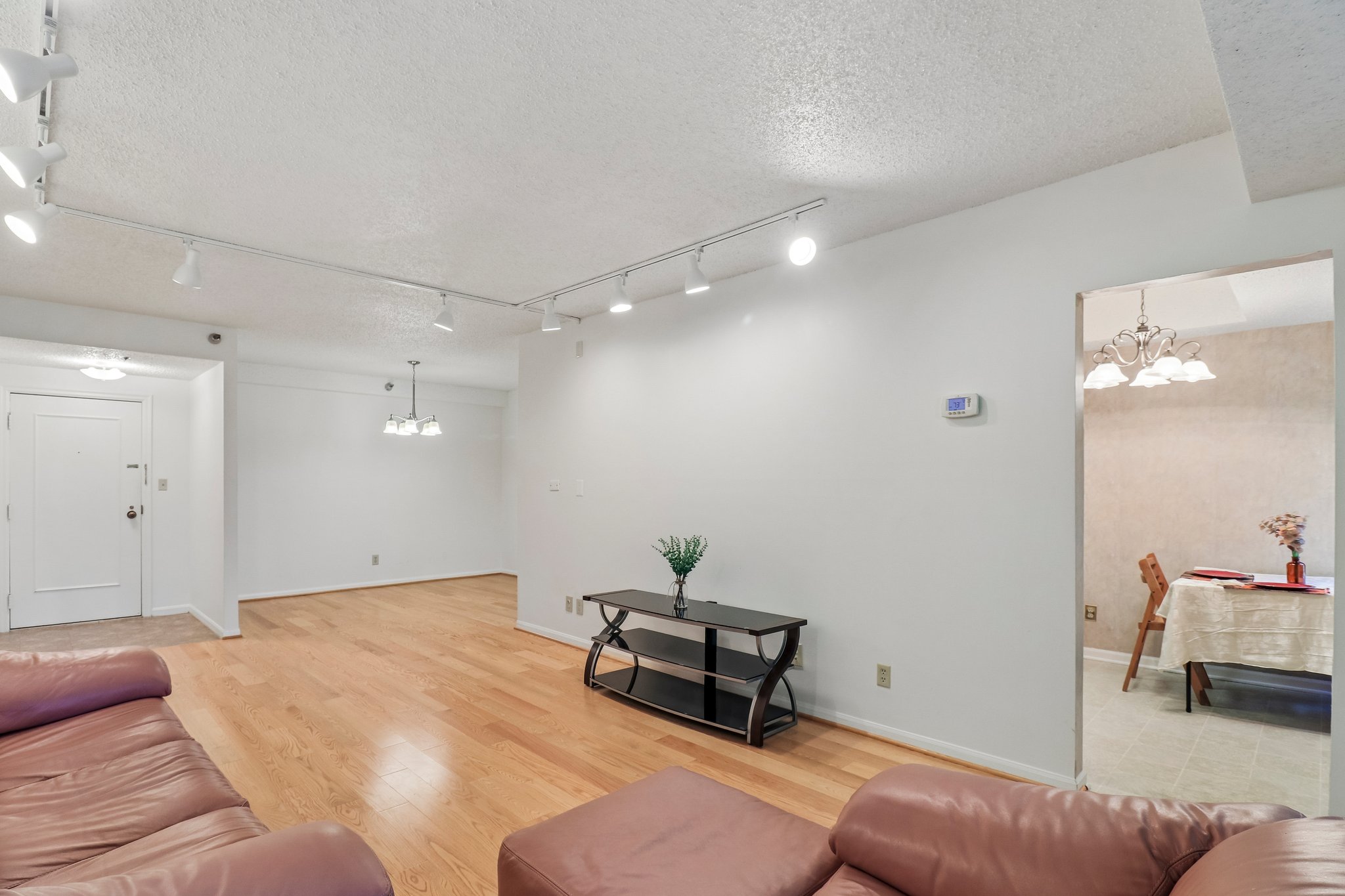 Nicholson Ln 201-S1609-013.jpg