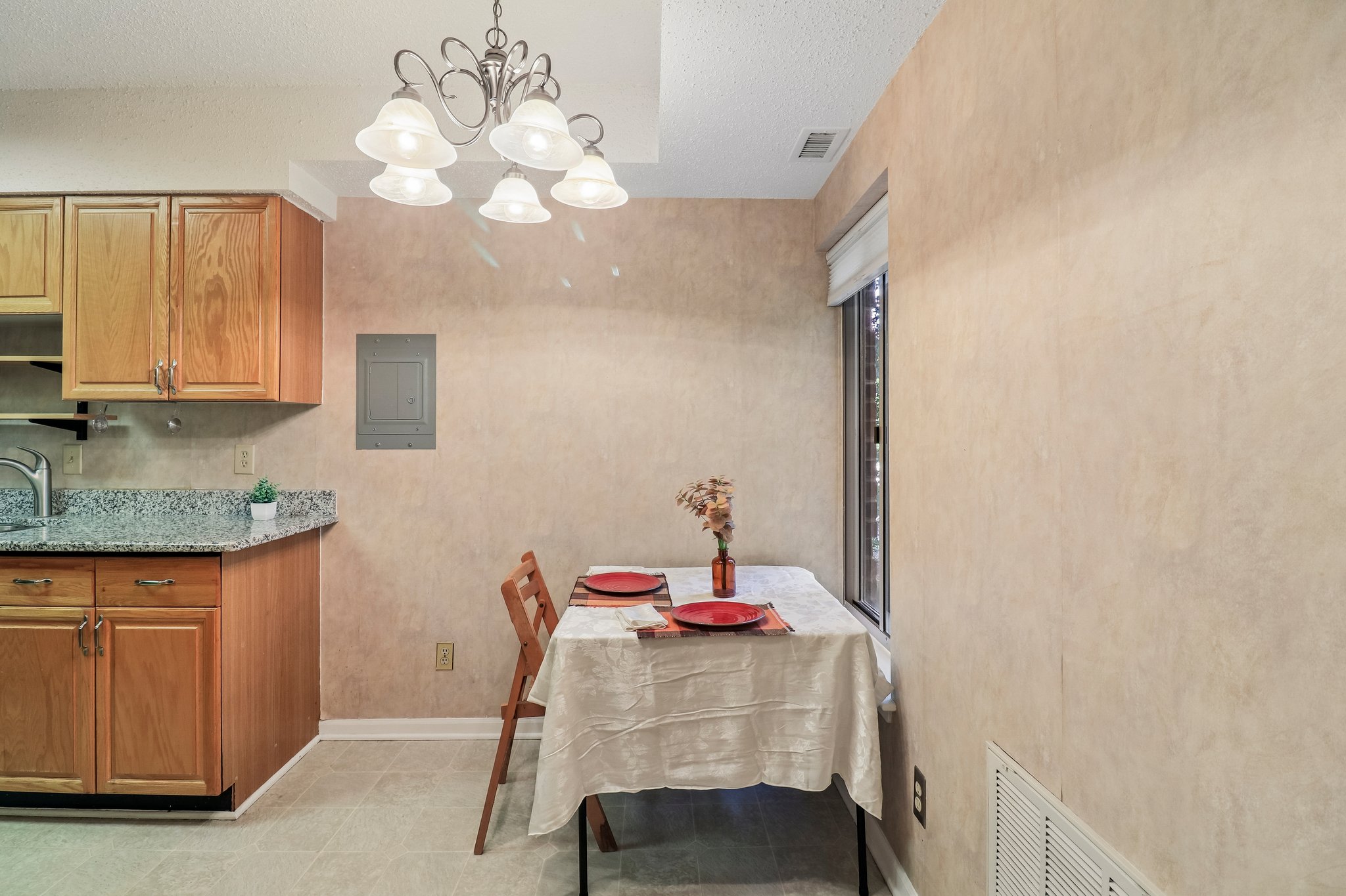 Nicholson Ln 201-S1609-014.jpg