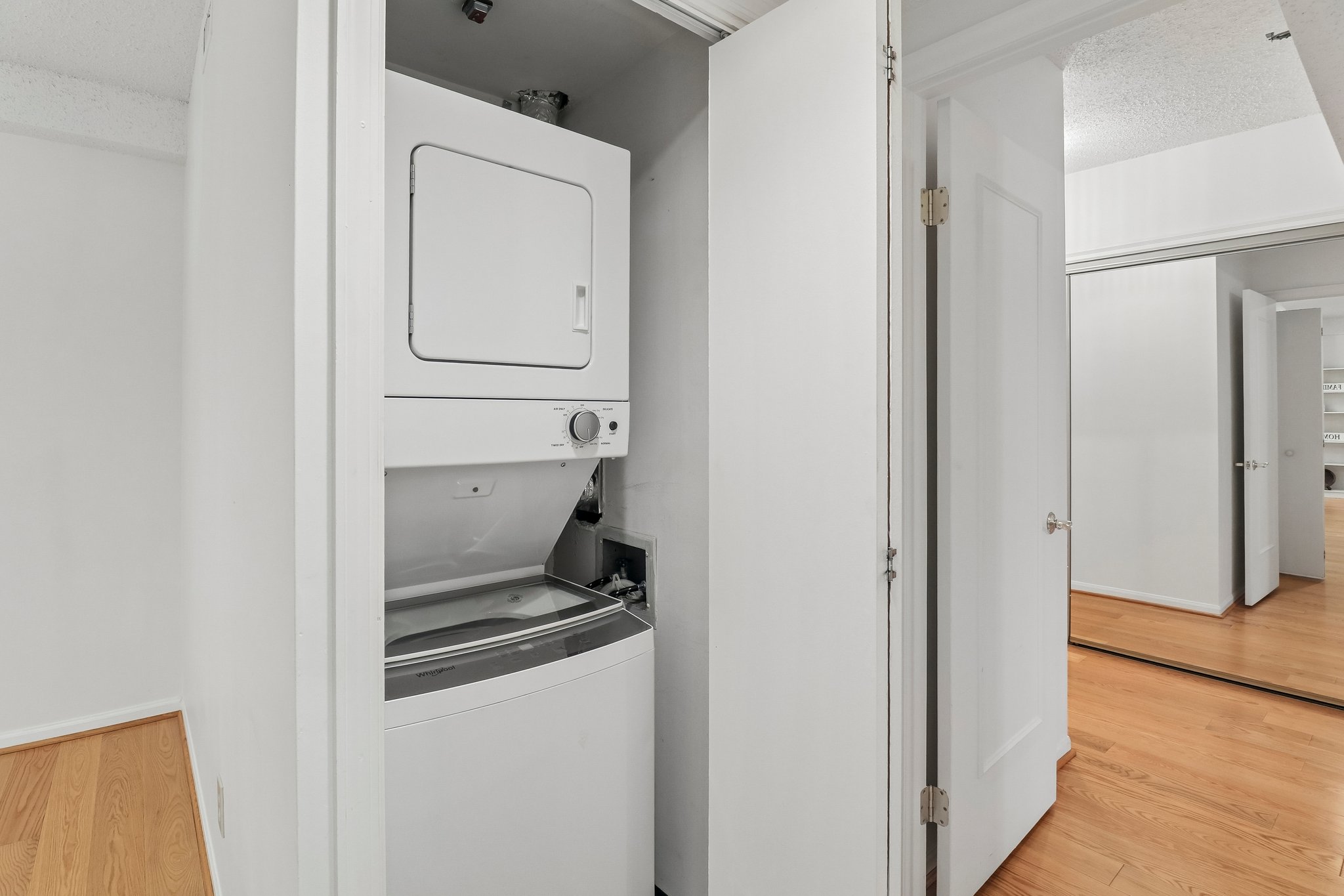 Nicholson Ln 201-S1609-023.jpg