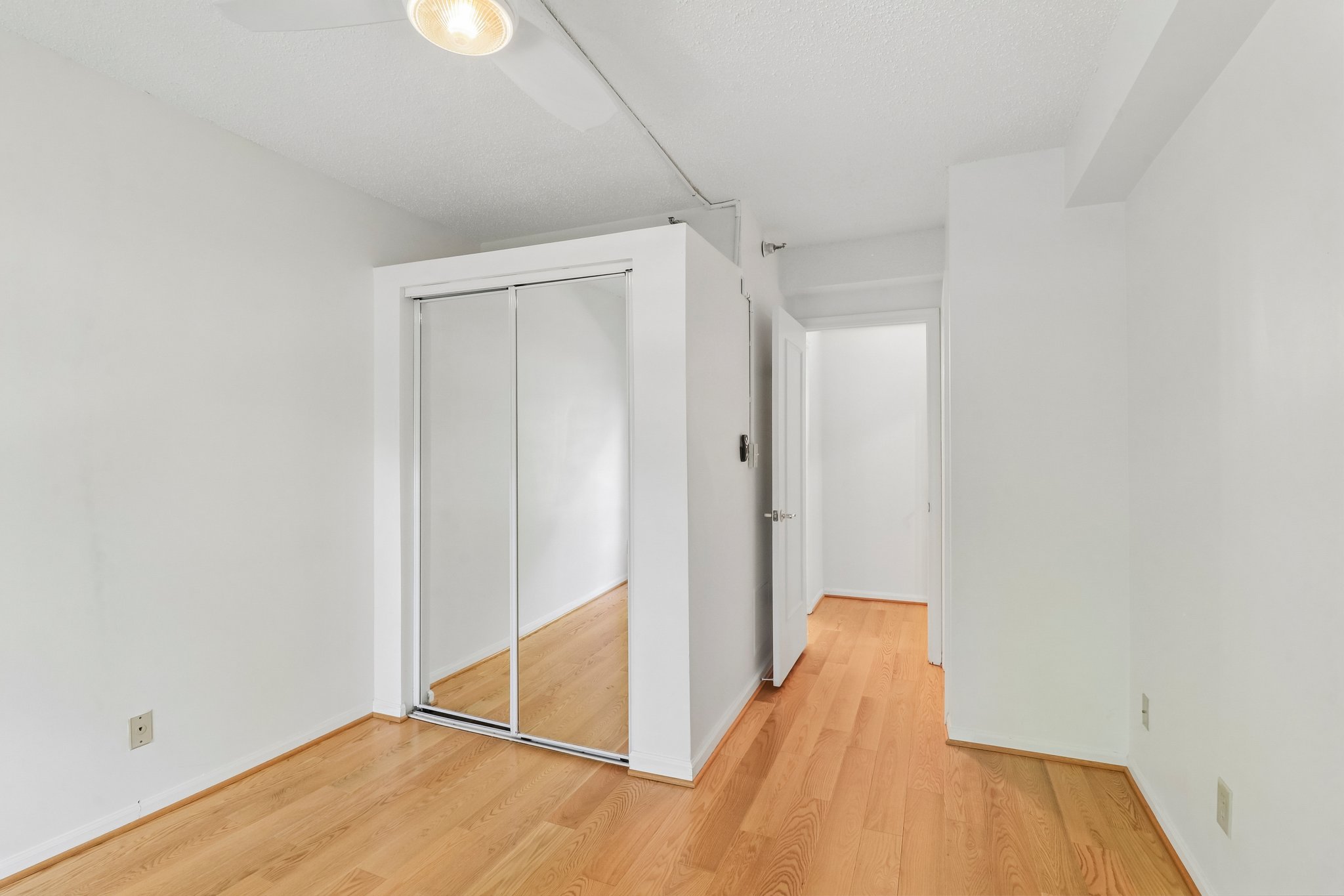 Nicholson Ln 201-S1609-034.jpg