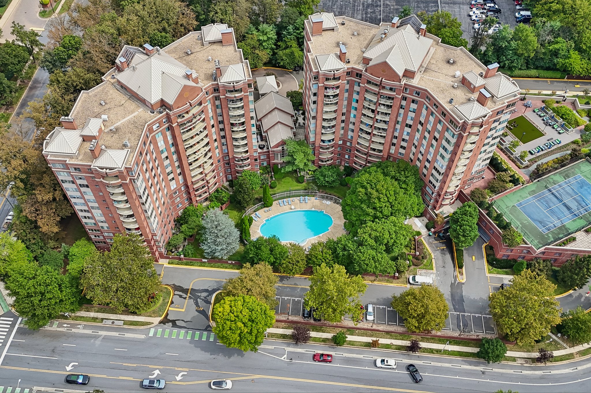 Nicholson Ln 201-S1609-047.jpg
