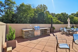 Nicholson Ln 201-1609-905.jpg