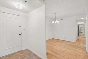 Nicholson Ln 201-S1609-005.jpg