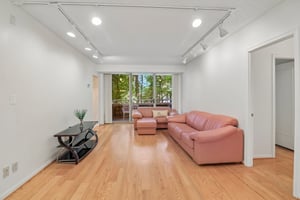Nicholson Ln 201-S1609-009.jpg