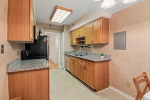 Nicholson Ln 201-S1609-017.jpg