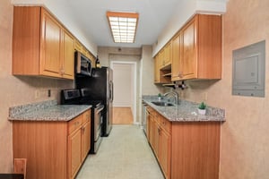 Nicholson Ln 201-S1609-019.jpg