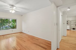 Nicholson Ln 201-S1609-025.jpg