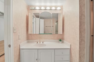 Nicholson Ln 201-S1609-032.jpg