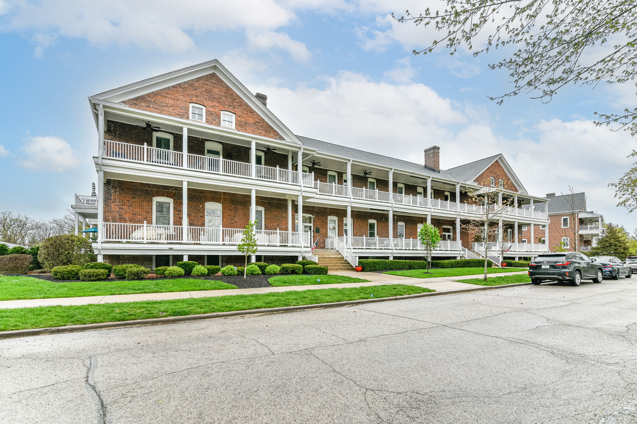 5803 Lawton Loop E Dr 7, Indianapolis, IN 46216 Indy Realty Pics