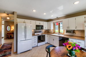 16 Kitchen