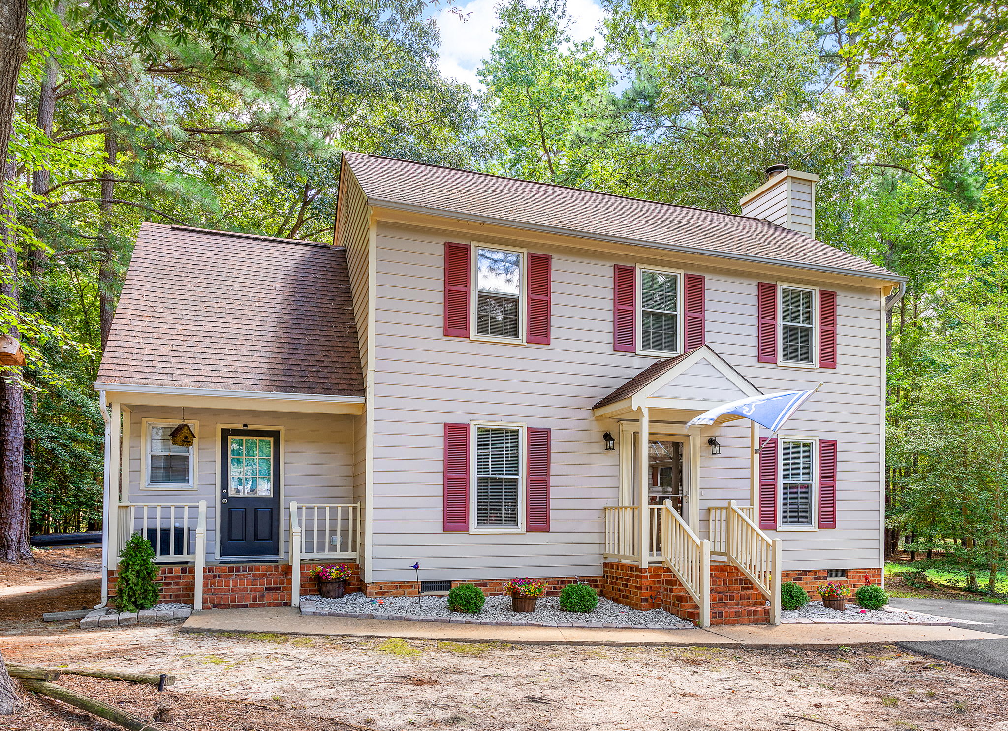 02-Exterior Front