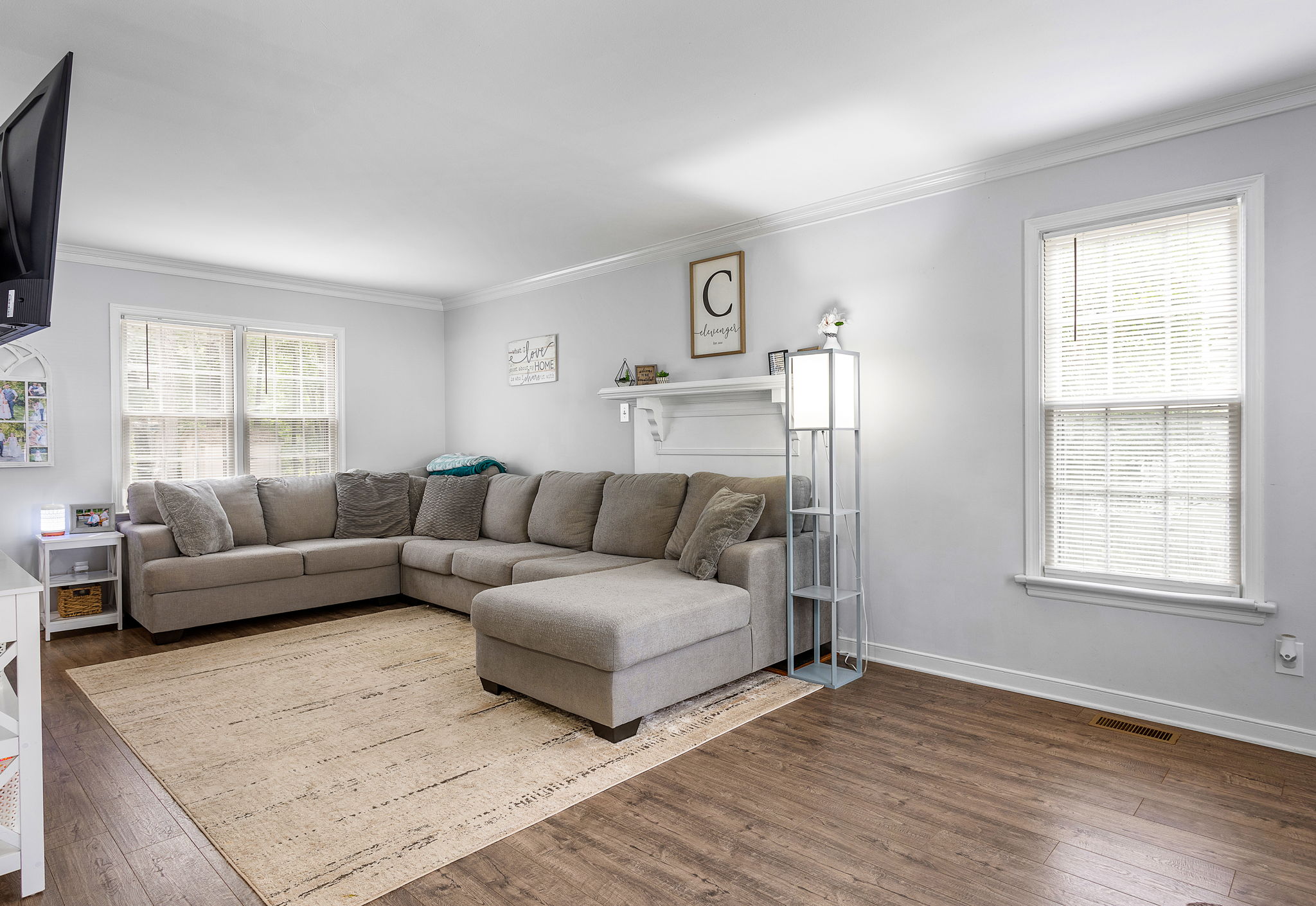 05-Living Room
