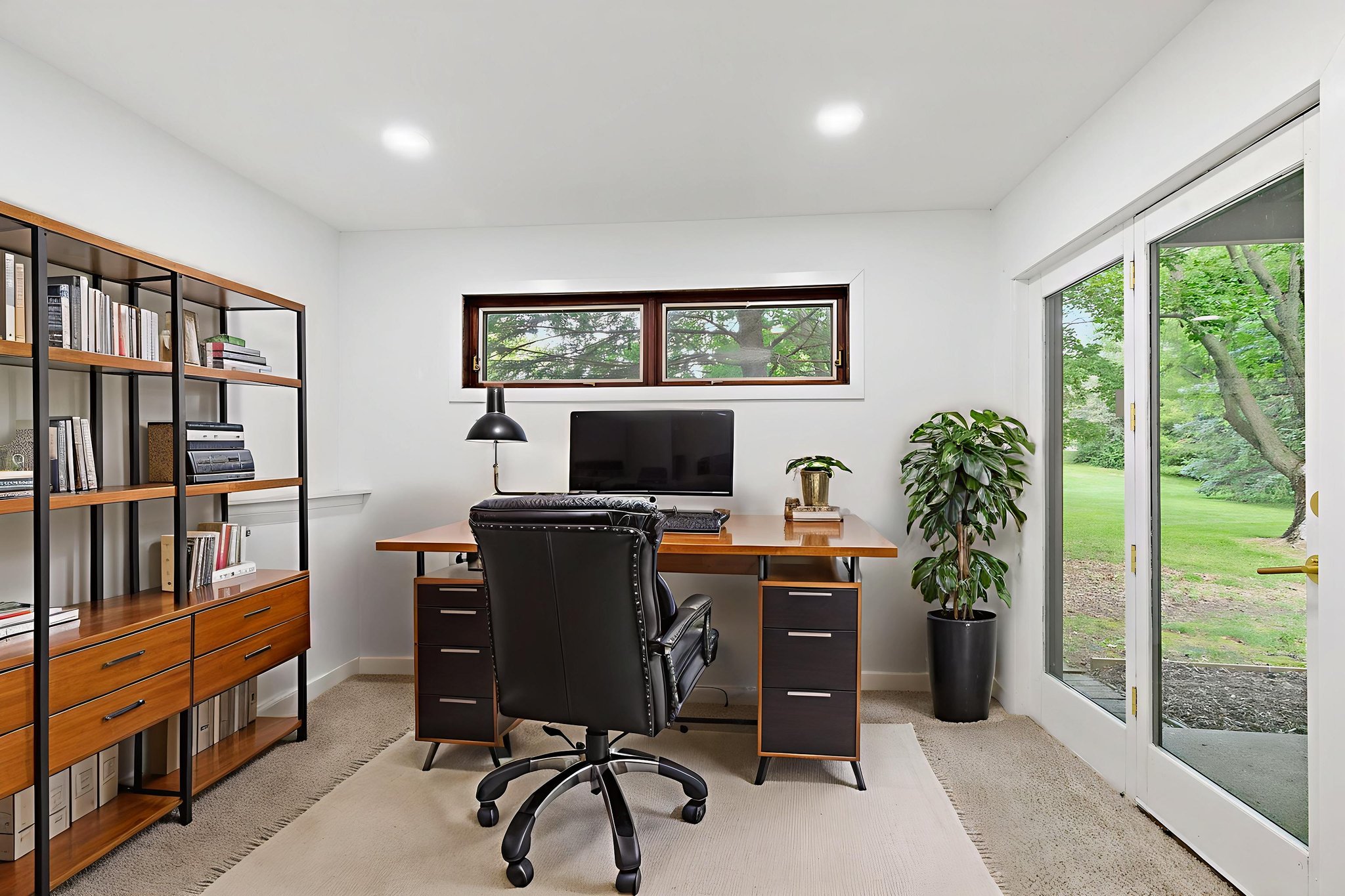 0O9A8768 virtually staged.jpeg