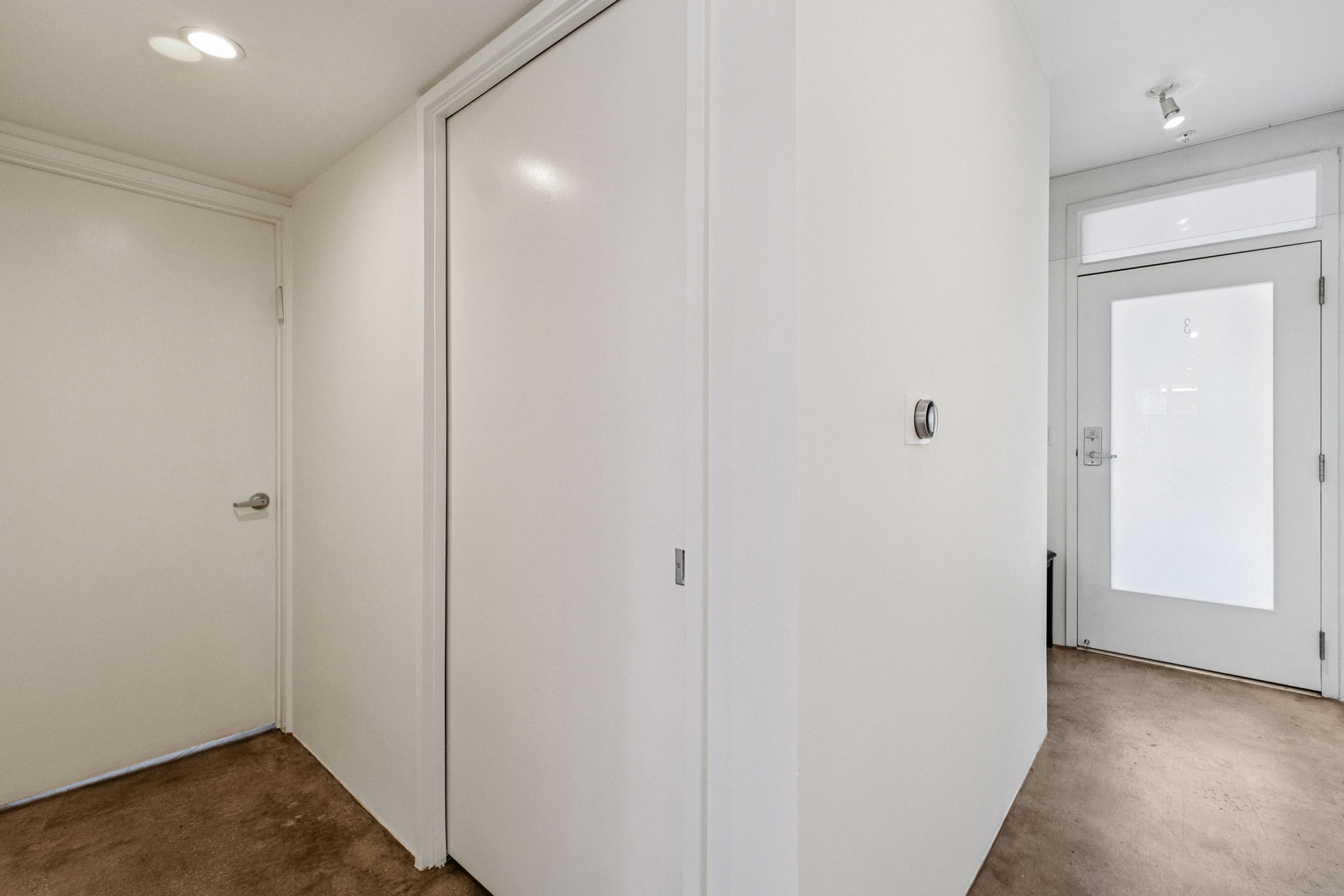 Waring Ave 3-S1111-006