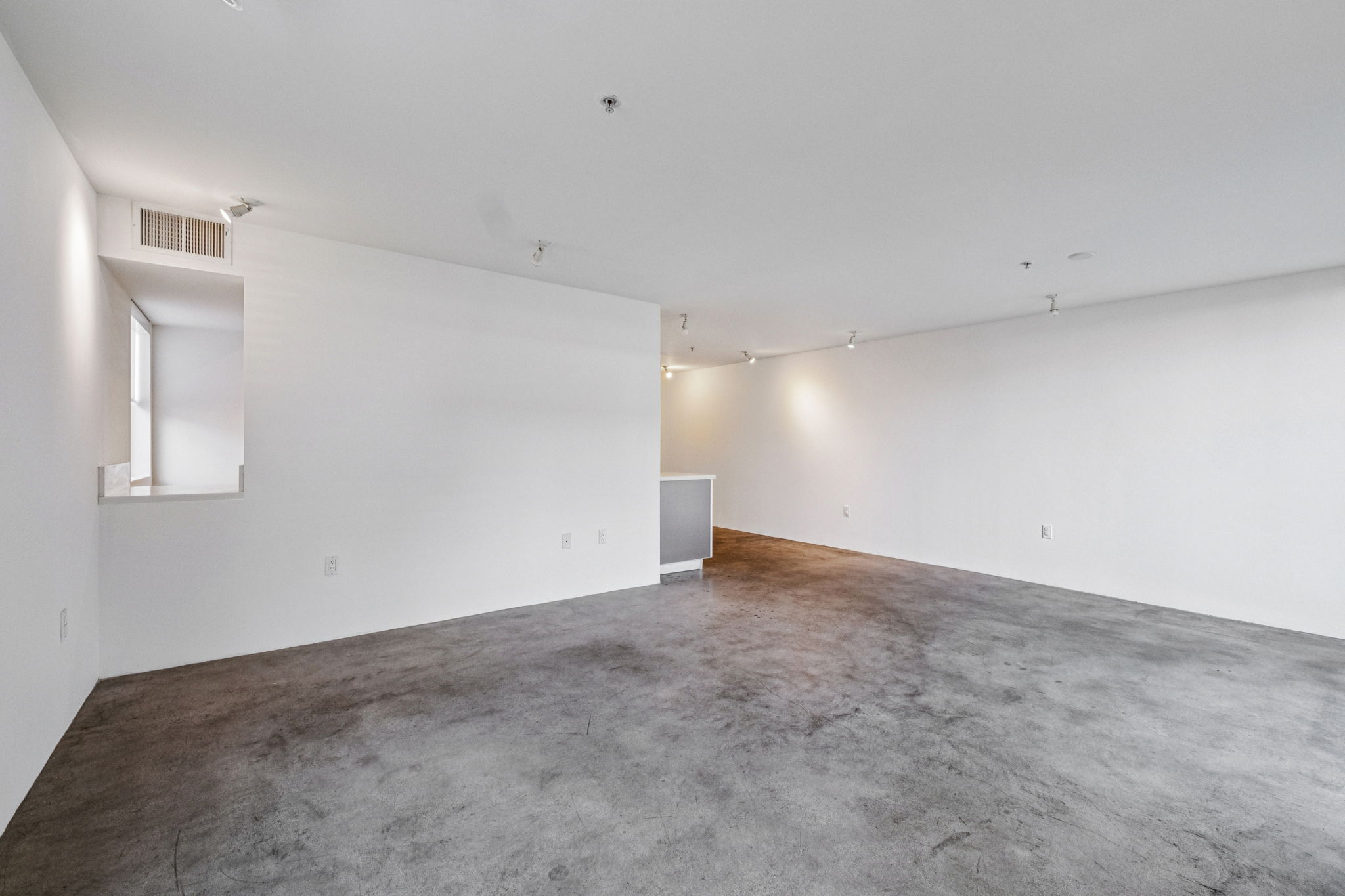 Waring Ave 3-S1111-009