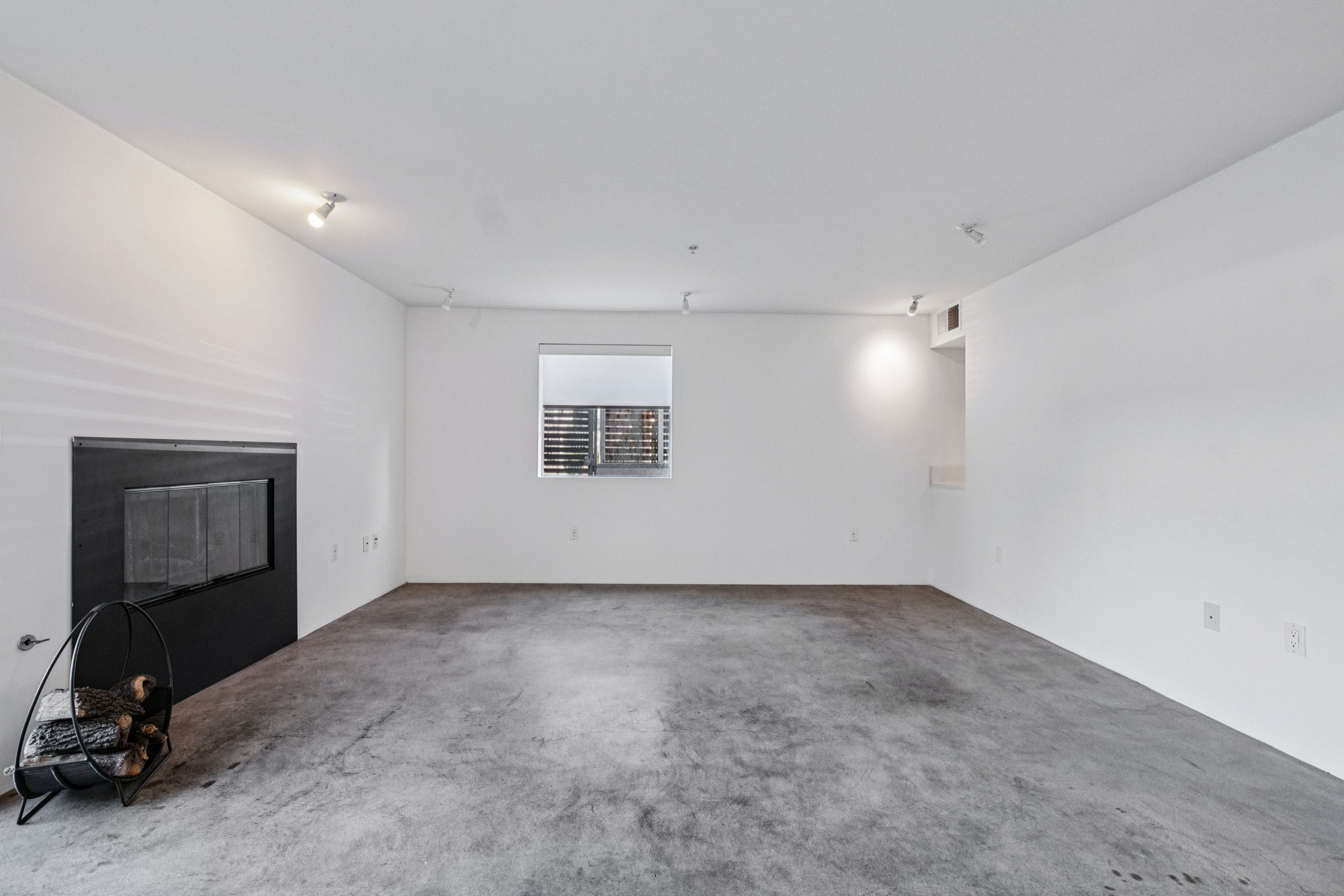 Waring Ave 3-S1111-010