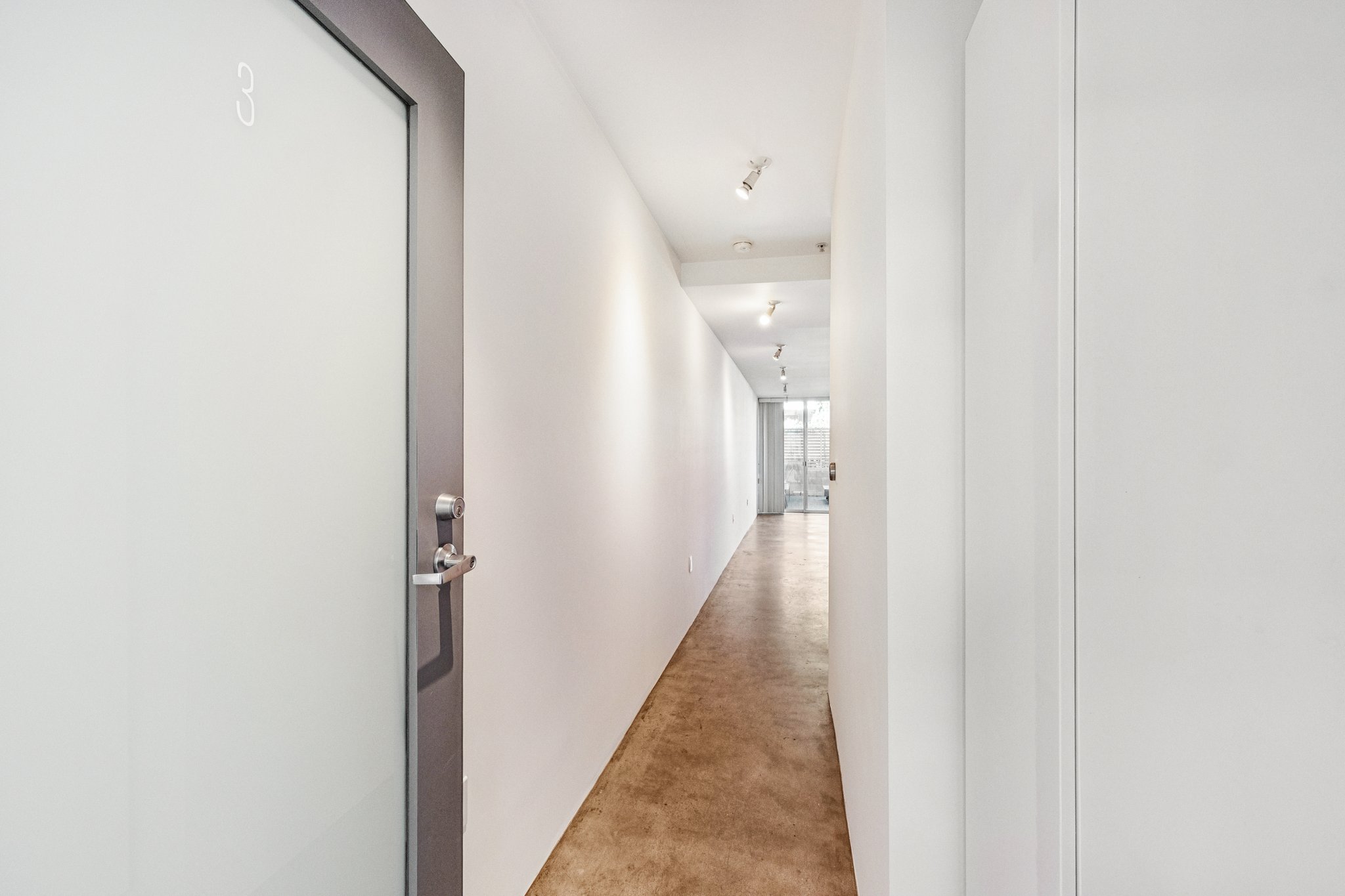 Waring Ave 3-S1111-005r.jpg