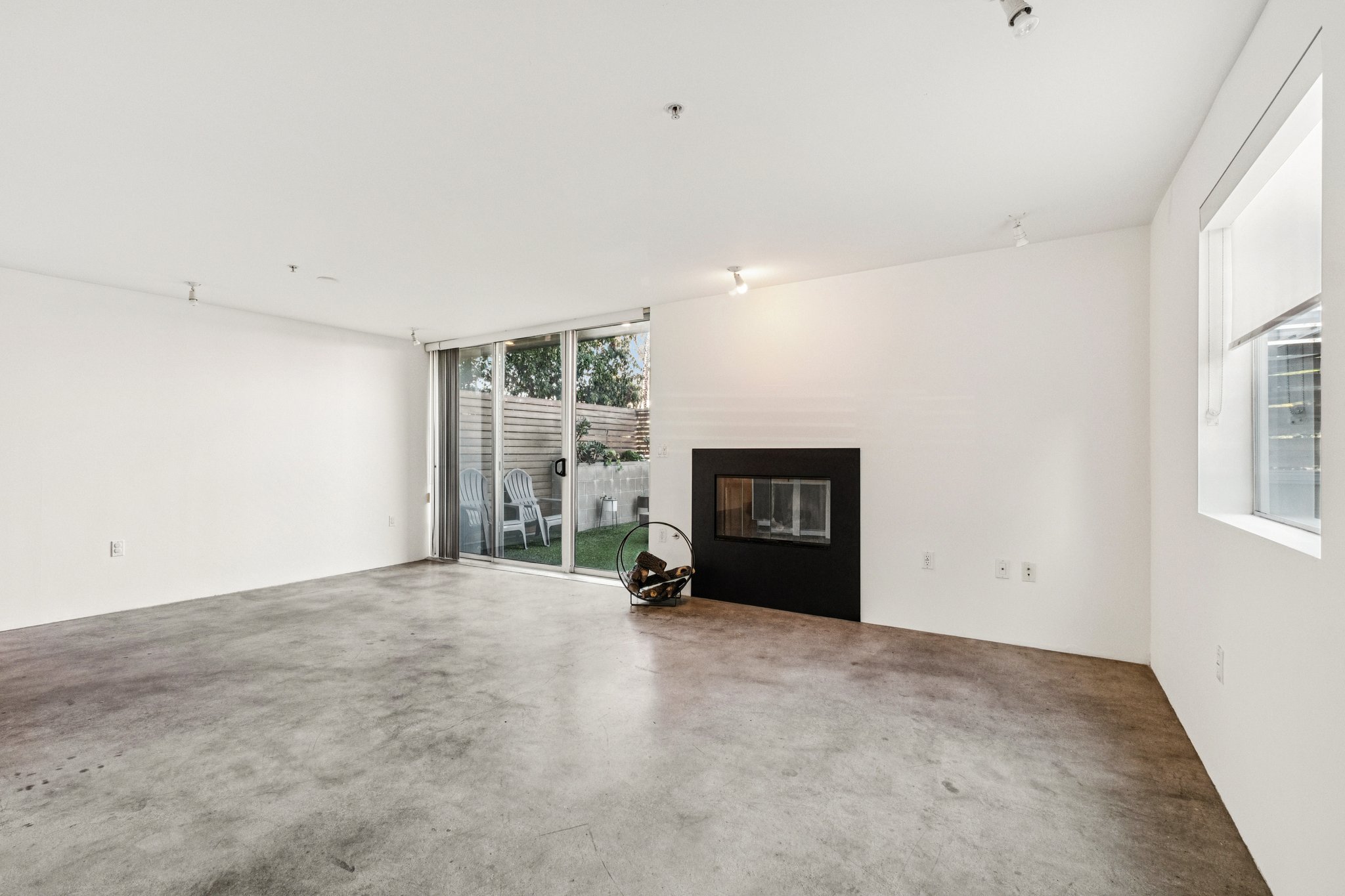 Waring Ave 3-S1111-011r.jpg