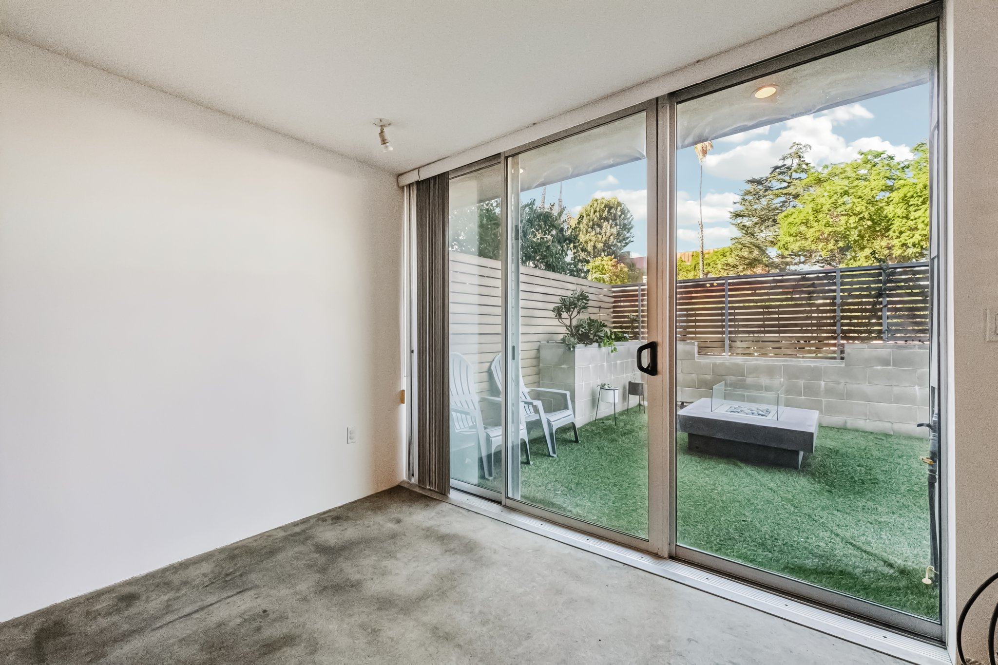 Waring Ave 3-S1111-013r.jpg