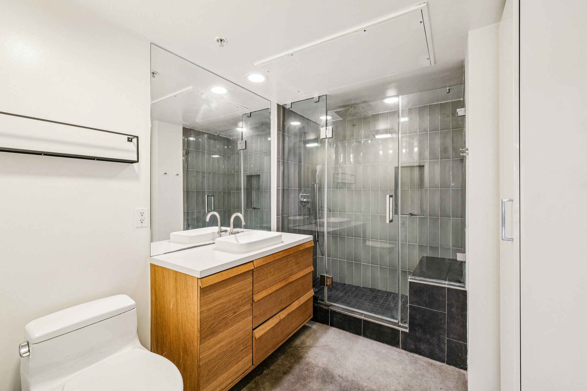 Waring Ave 3-S1111-022r.jpg