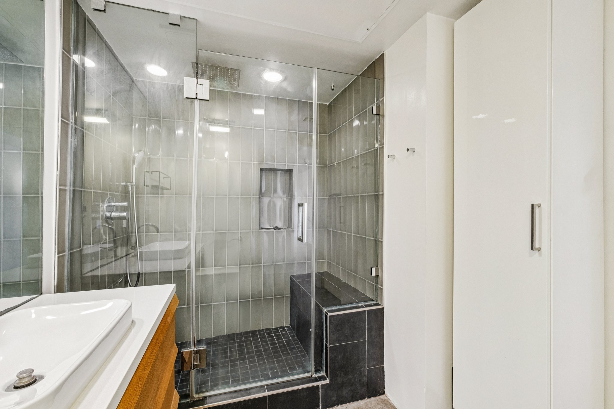 Waring Ave 3-S1111-024r.jpg