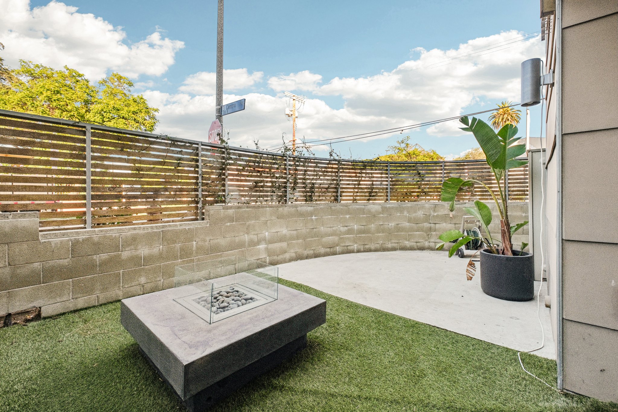 Waring Ave 3-S1111-025r.jpg