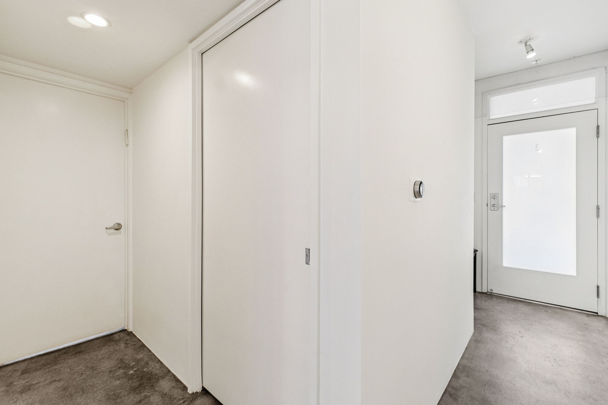 Waring Ave 3-S1111-006rr