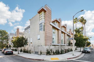 Waring Ave 3-S1111-002