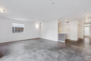 Waring Ave 3-S1111-008