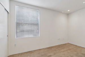 Waring Ave 3-S1111-019