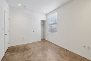 Waring Ave 3-S1111-021