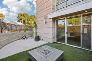 Waring Ave 3-S1111-027