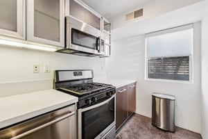 Waring Ave 3-S1111-015r.jpg